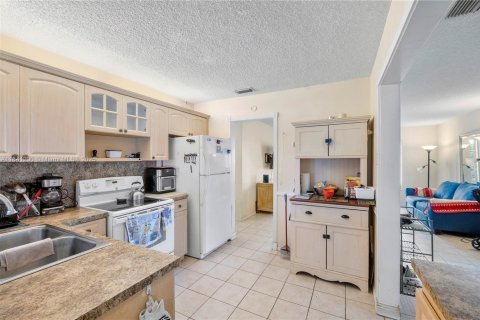 House in Tamarac, Florida 2 bedrooms, 106.37 sq.m. № 1834299 - photo 19