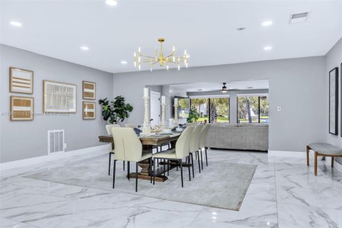 Купить виллу или дом в Форт-Лодердейл, Флорида 4 спальни, 293.39м2, № 1963791 - фото 7