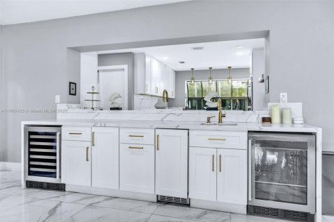 Купить виллу или дом в Форт-Лодердейл, Флорида 4 спальни, 293.39м2, № 1963791 - фото 30