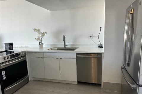 Copropriété à vendre à Miami, Floride: 35.3 m2 № 1934406 - photo 3