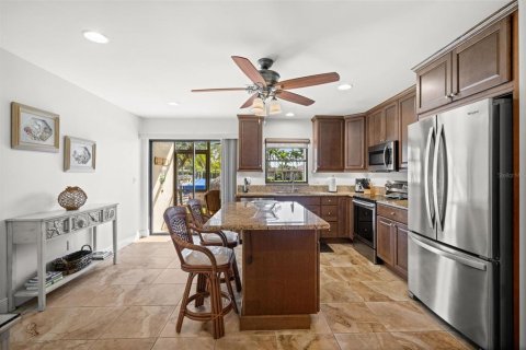 Condominio en venta en Cape Coral, Florida, 2 dormitorios, 94.3 m2 № 2345673 - foto 8