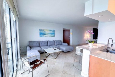 Condominio en alquiler en Miami Beach, Florida, 1 dormitorio, 106.93 m2 № 1921648 - foto 11