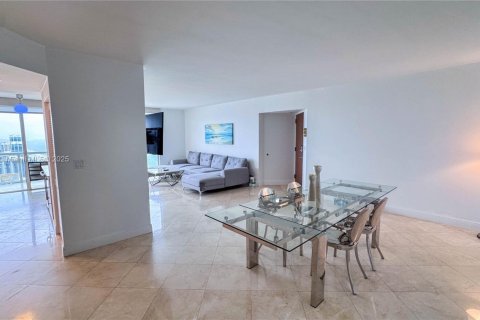 Condominio en alquiler en Miami Beach, Florida, 1 dormitorio, 106.93 m2 № 1921648 - foto 13