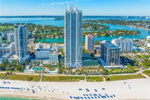 Condominio en alquiler en Miami Beach, Florida, 1 dormitorio, 106.93 m2 № 1921648 - foto 24