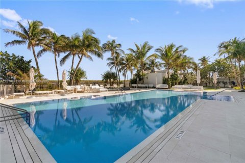 Condominio en alquiler en Miami Beach, Florida, 1 dormitorio, 106.93 m2 № 1921648 - foto 27