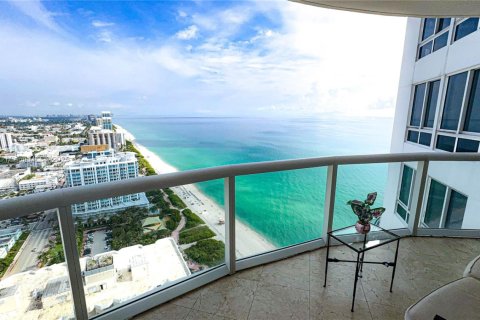 Condominio en alquiler en Miami Beach, Florida, 1 dormitorio, 106.93 m2 № 1921648 - foto 3