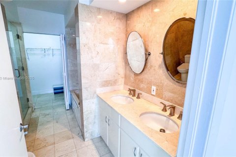 Condominio en alquiler en Miami Beach, Florida, 1 dormitorio, 106.93 m2 № 1921648 - foto 16