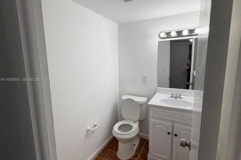 Снять в аренду кондоминиум в Майами, Флорида 1 спальня, 68.75м2, № 1985821 - фото 3