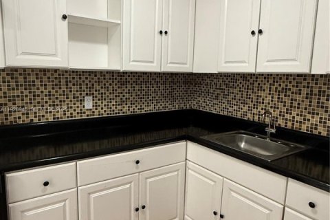 Снять в аренду кондоминиум в Майами, Флорида 1 спальня, 68.75м2, № 1985821 - фото 15