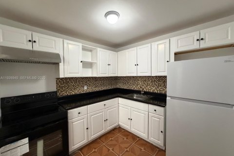 Снять в аренду кондоминиум в Майами, Флорида 1 спальня, 68.75м2, № 1985821 - фото 5