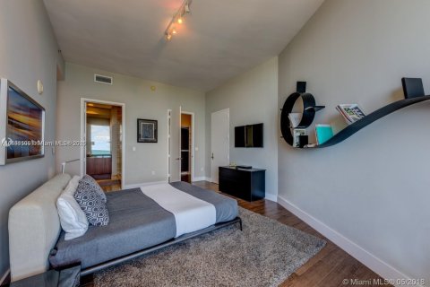 Condominio en venta en Sunny Isles Beach, Florida, 2 dormitorios, 135.92 m2 № 1924779 - foto 17