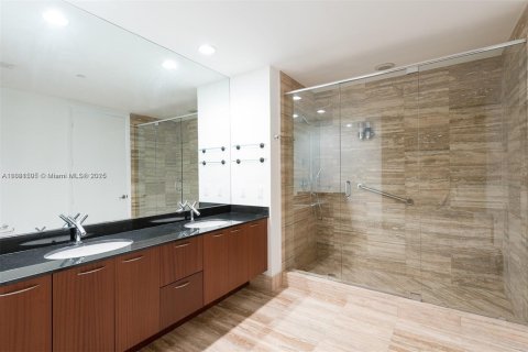 Condominio en venta en Sunny Isles Beach, Florida, 2 dormitorios, 135.92 m2 № 1924779 - foto 20