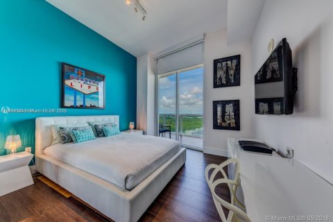 Condominio en venta en Sunny Isles Beach, Florida, 2 dormitorios, 135.92 m2 № 1924779 - foto 22