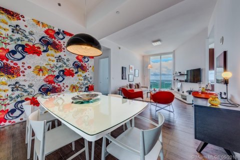 Condominio en venta en Sunny Isles Beach, Florida, 2 dormitorios, 135.92 m2 № 1924779 - foto 8