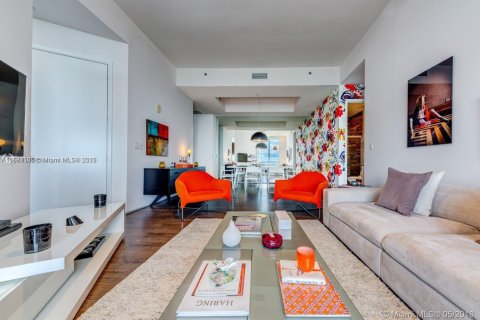 Condominio en venta en Sunny Isles Beach, Florida, 2 dormitorios, 135.92 m2 № 1924779 - foto 6