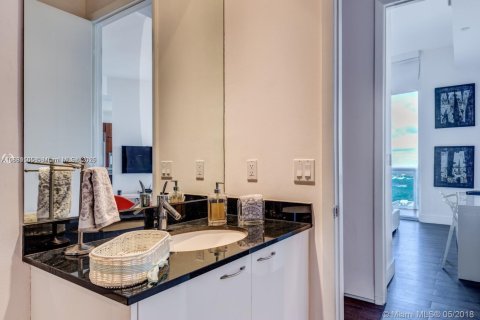 Condominio en venta en Sunny Isles Beach, Florida, 2 dormitorios, 135.92 m2 № 1924779 - foto 27