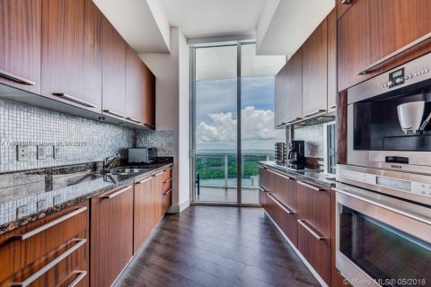 Condominio en venta en Sunny Isles Beach, Florida, 2 dormitorios, 135.92 m2 № 1924779 - foto 12