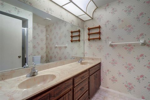 Condo in Palm Harbor, Florida, 2 bedrooms  № 1529471 - photo 19