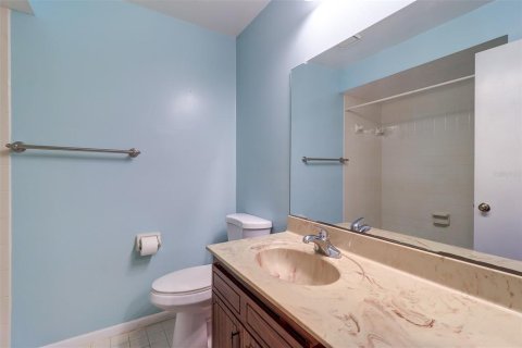 Condo in Palm Harbor, Florida, 2 bedrooms  № 1529471 - photo 23