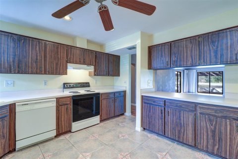 Condo in Palm Harbor, Florida, 2 bedrooms  № 1529471 - photo 13