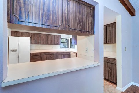 Condo in Palm Harbor, Florida, 2 bedrooms  № 1529471 - photo 10