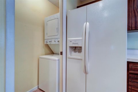 Condo in Palm Harbor, Florida, 2 bedrooms  № 1529471 - photo 15