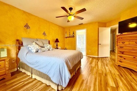 Купить виллу или дом в Пемброк-Пайнс, Флорида 3 спальни, 161.56м2, № 2027189 - фото 18