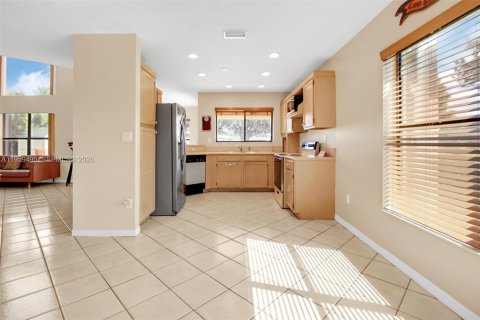 Купить виллу или дом в Пемброк-Пайнс, Флорида 3 спальни, 161.56м2, № 2027189 - фото 11