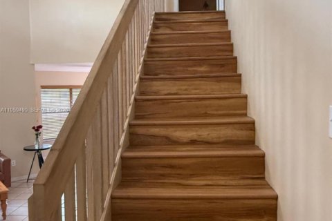 Купить виллу или дом в Пемброк-Пайнс, Флорида 3 спальни, 161.56м2, № 2027189 - фото 30