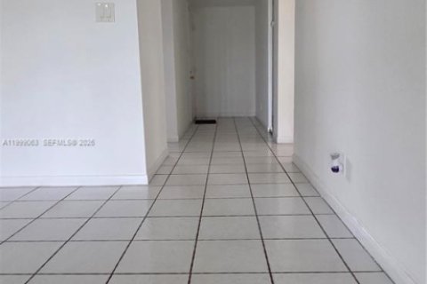 Condo in Margate, Florida, 2 bedrooms  № 2067438 - photo 12