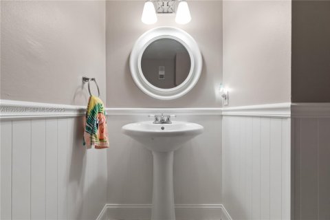 Condominio en venta en Miami, Florida, 3 dormitorios, 137.31 m2 № 1994752 - foto 16