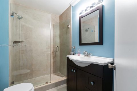 Condominio en venta en Miami, Florida, 3 dormitorios, 137.31 m2 № 1994752 - foto 22