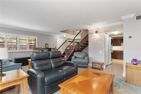 Condominio en venta en Miami, Florida, 3 dormitorios, 137.31 m2 № 1994752 - foto 9