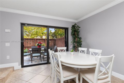 Condominio en venta en Miami, Florida, 3 dormitorios, 137.31 m2 № 1994752 - foto 11