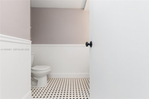 Condominio en venta en Miami, Florida, 3 dormitorios, 137.31 m2 № 1994752 - foto 17