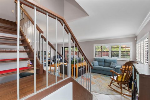 Condominio en venta en Miami, Florida, 3 dormitorios, 137.31 m2 № 1994752 - foto 4