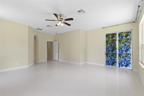 House in Orlando, Florida 4 bedrooms, 253.62 sq.m. № 2203560 - photo 15