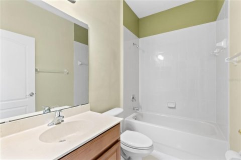 House in Orlando, Florida 4 bedrooms, 253.62 sq.m. № 2203560 - photo 18