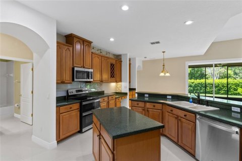 House in Orlando, Florida 4 bedrooms, 253.62 sq.m. № 2203560 - photo 12