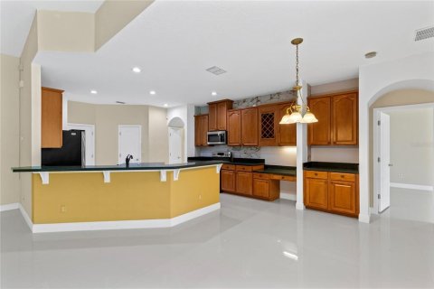 House in Orlando, Florida 4 bedrooms, 253.62 sq.m. № 2203560 - photo 8