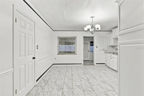 Casa en venta en Winter Haven, Florida, 2 dormitorios, 125.42 m2 № 2388204 - foto 9