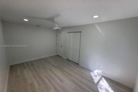 Купить виллу или дом в Форт Майерс, Флорида 3 спальни, 157.38м2, № 2053838 - фото 13