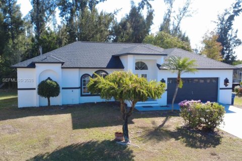 Купить виллу или дом в Форт Майерс, Флорида 3 спальни, 157.38м2, № 2053838 - фото 28