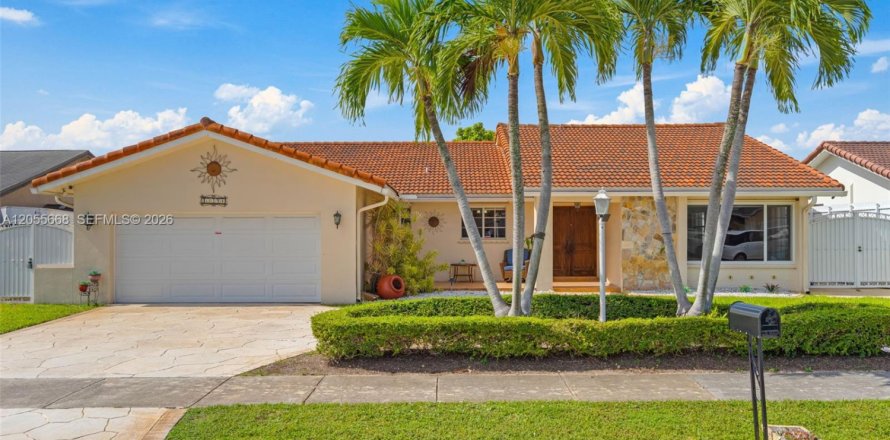 Villa ou maison à Miami, Floride 4 chambres, 181.35 m2 № 2186174