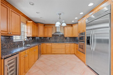 Villa ou maison à vendre à Miami, Floride: 4 chambres, 181.35 m2 № 2186174 - photo 18