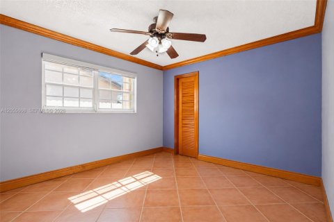 Villa ou maison à vendre à Miami, Floride: 4 chambres, 181.35 m2 № 2186174 - photo 30