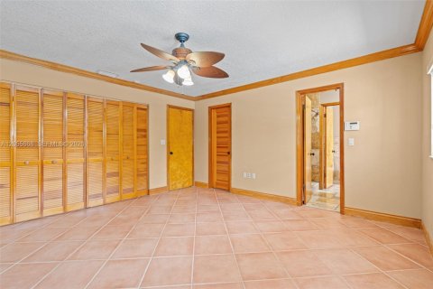 Villa ou maison à vendre à Miami, Floride: 4 chambres, 181.35 m2 № 2186174 - photo 23