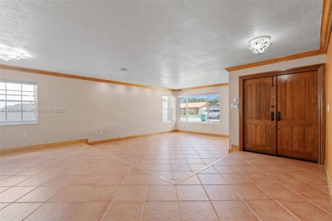 Villa ou maison à vendre à Miami, Floride: 4 chambres, 181.35 m2 № 2186174 - photo 7