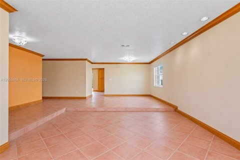 Villa ou maison à vendre à Miami, Floride: 4 chambres, 181.35 m2 № 2186174 - photo 12