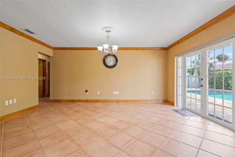 Villa ou maison à vendre à Miami, Floride: 4 chambres, 181.35 m2 № 2186174 - photo 15